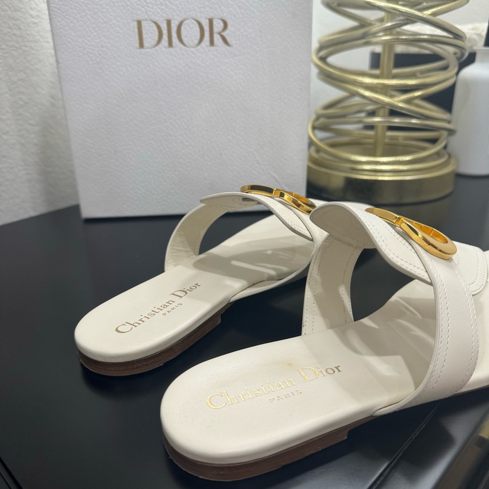 Christian Dior 30 Montaigne CD Leather Thong Sandal White/Gold 39.5 - Picture 5 of 9